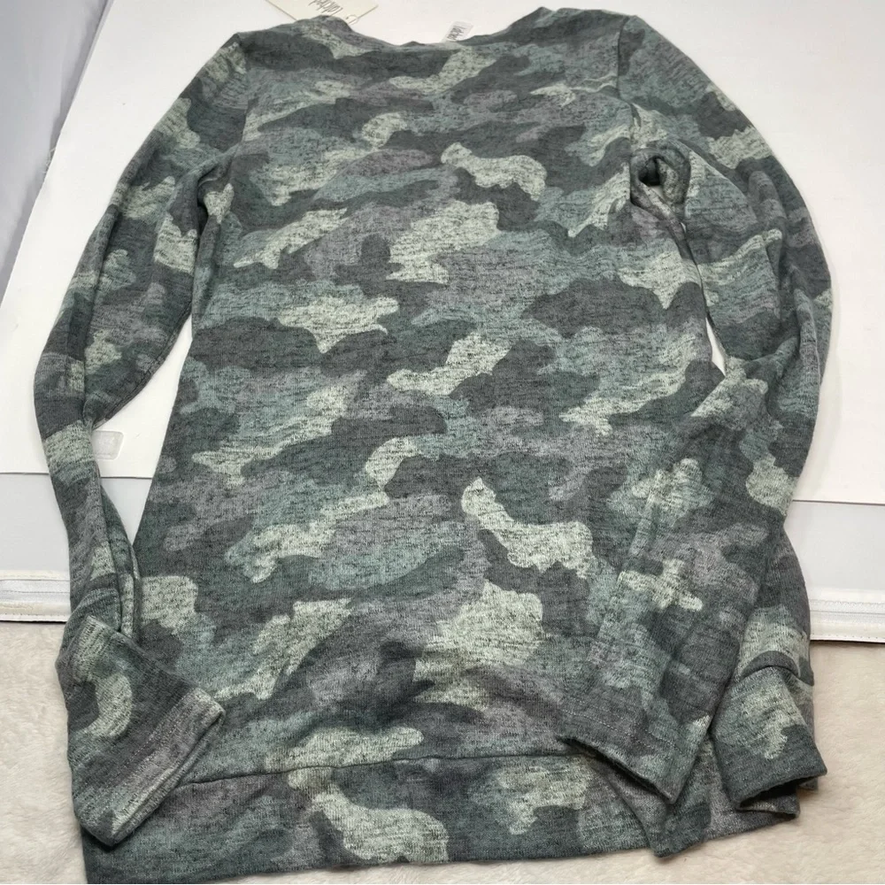 Latched Mama Nursing Long Sleeve Tops size XS lot of 4 - Picture 6 of 16